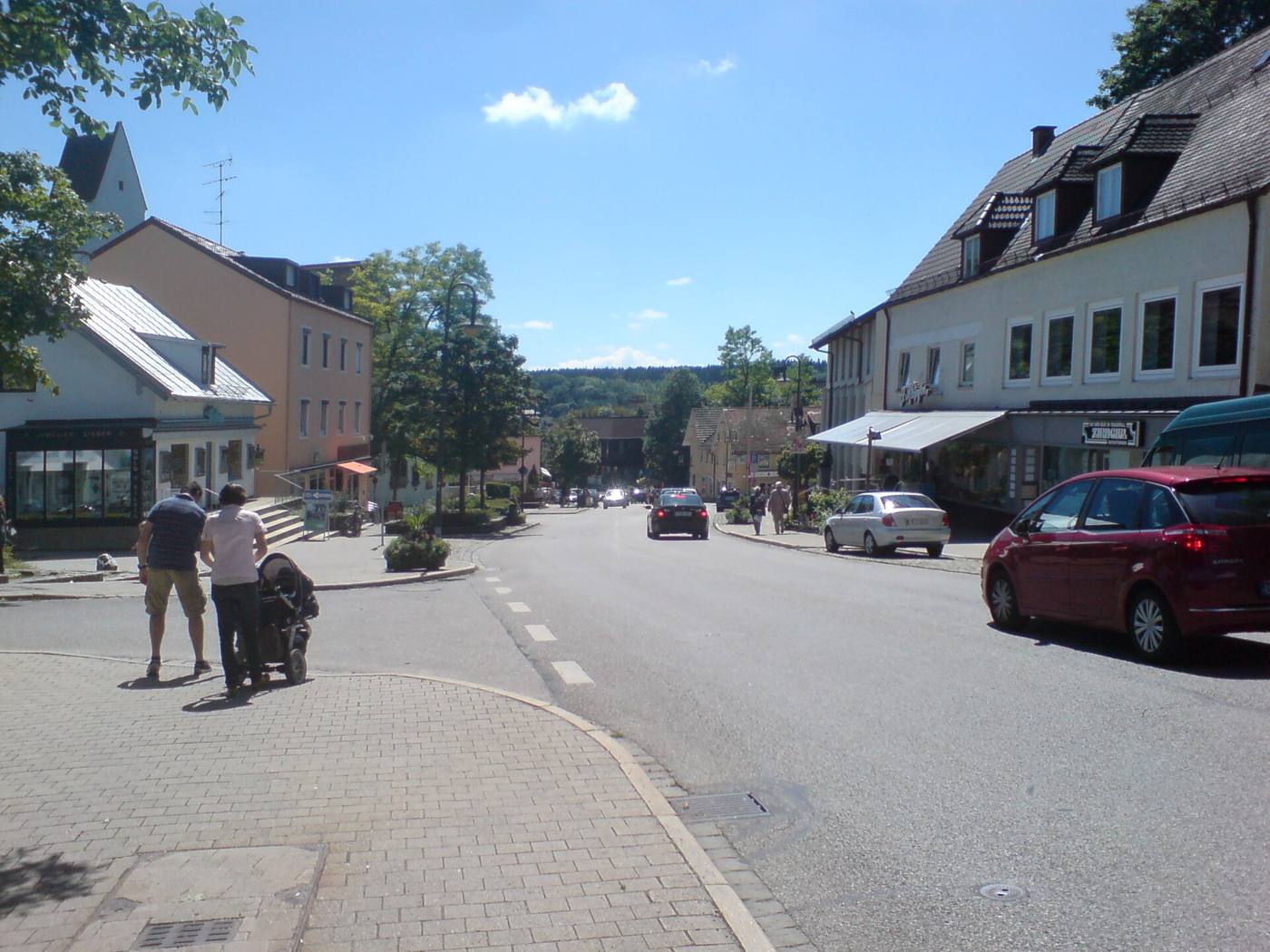Die Bahnhofstraße im Zentrum von Gauting