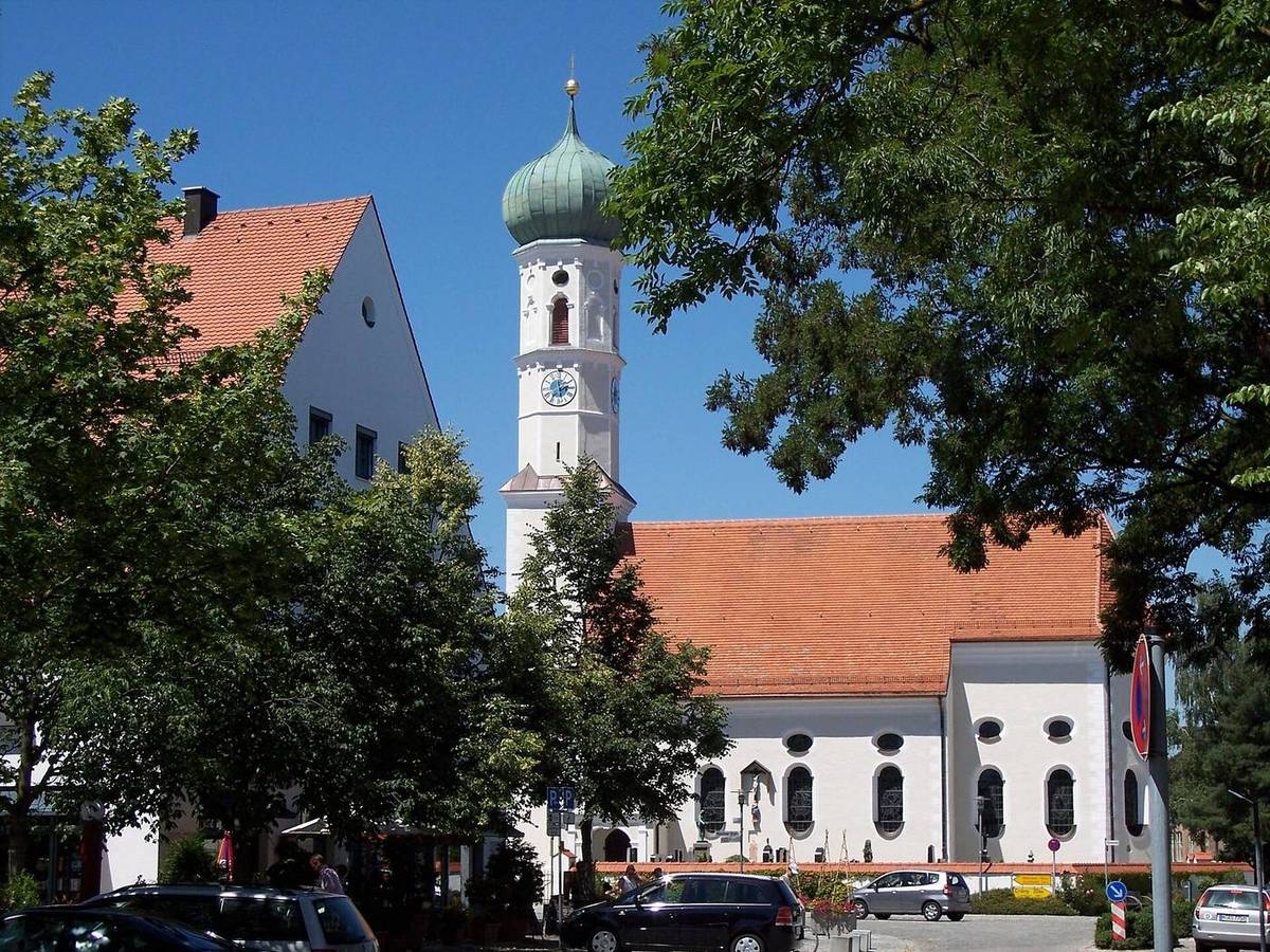 Katholische Pfarrkirche St. Andreas in Kirchheim