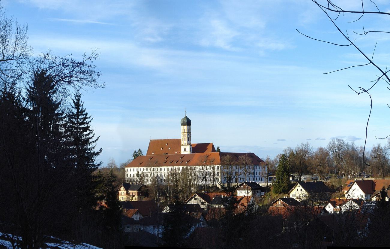Kirche St. Martin und Schloss in Marktoberdorf
