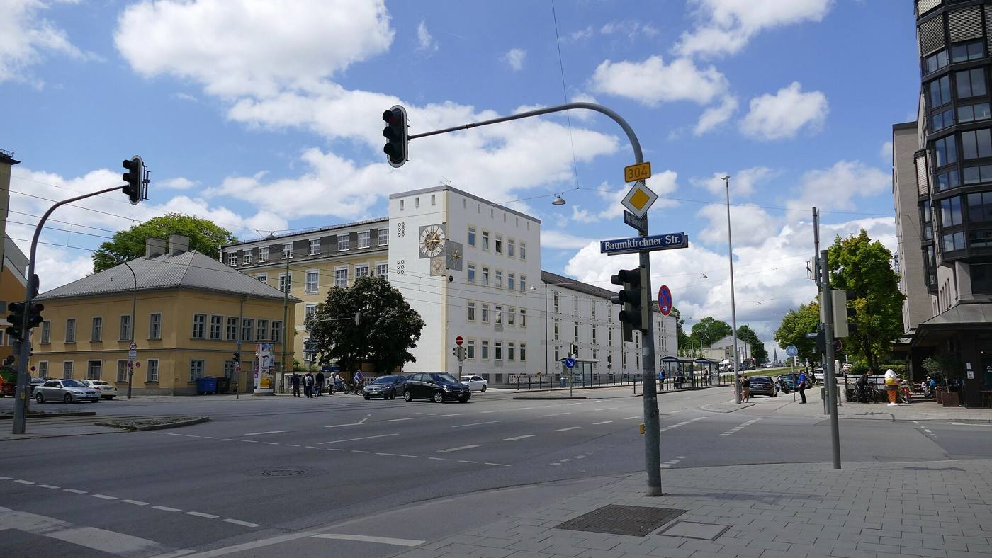 Kreuzung Kreillerstraße bzw. Berg-am-Laim-Straße und Baumkirchner Straße
