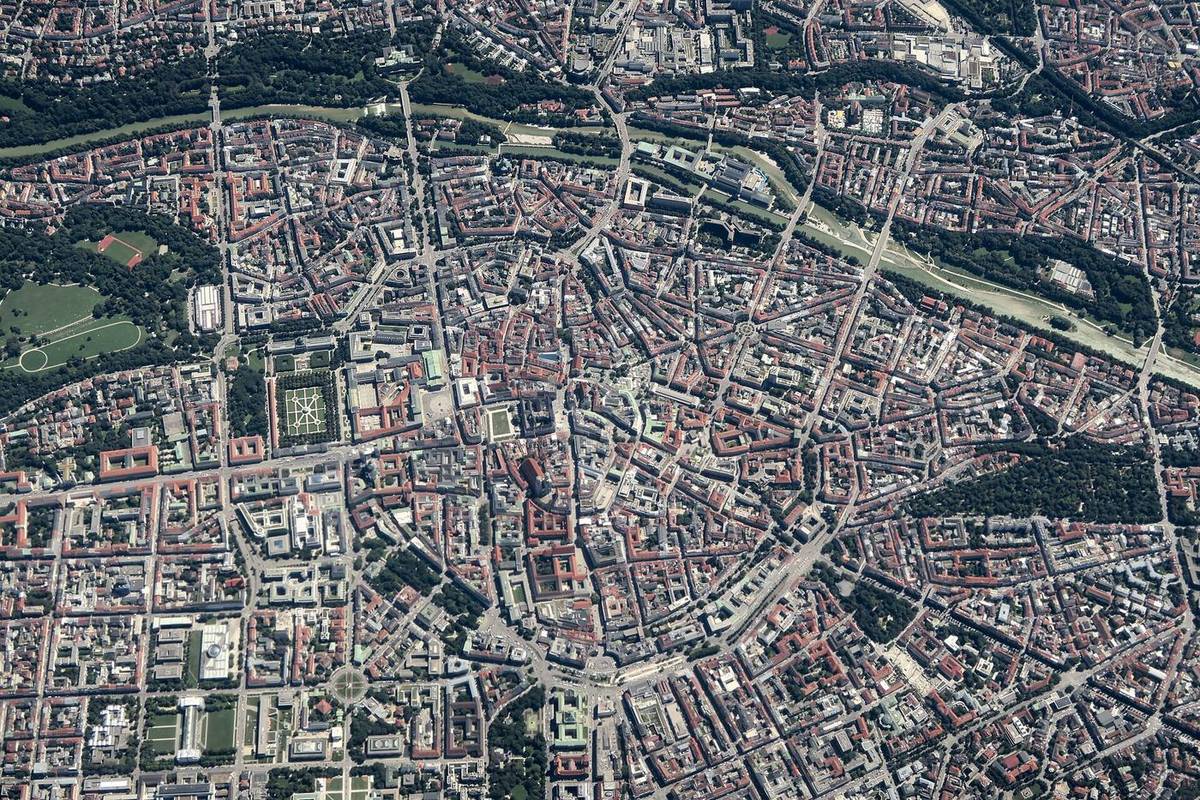 Luftbild des Münchner Zentrums (Blick nach Südosten)