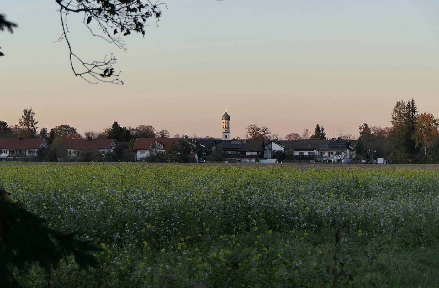 Sauerlach von Süden