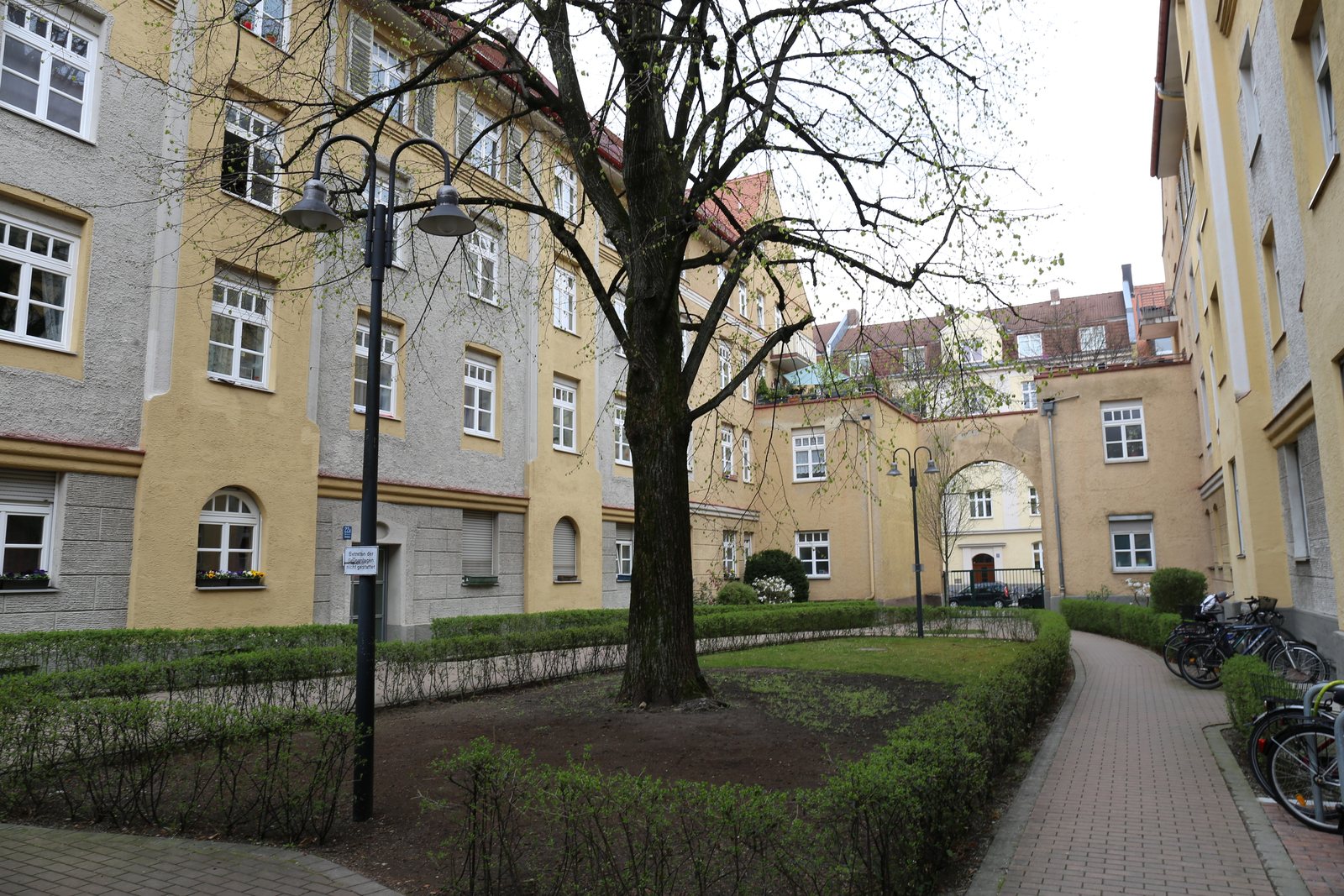 Aberlestr. 22 Innenhof Muenchen-1