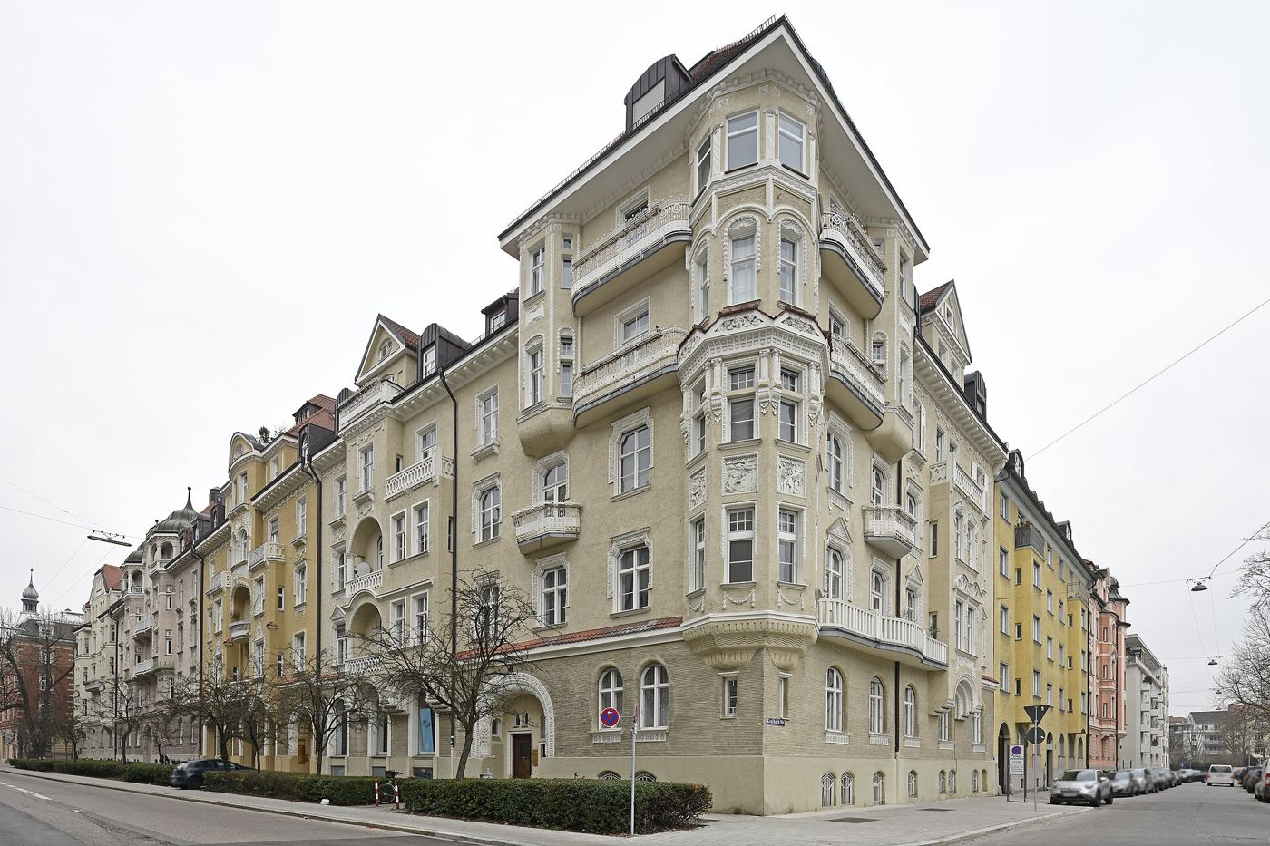 Eckhaus in der Martiusstraße in München-Schwabing