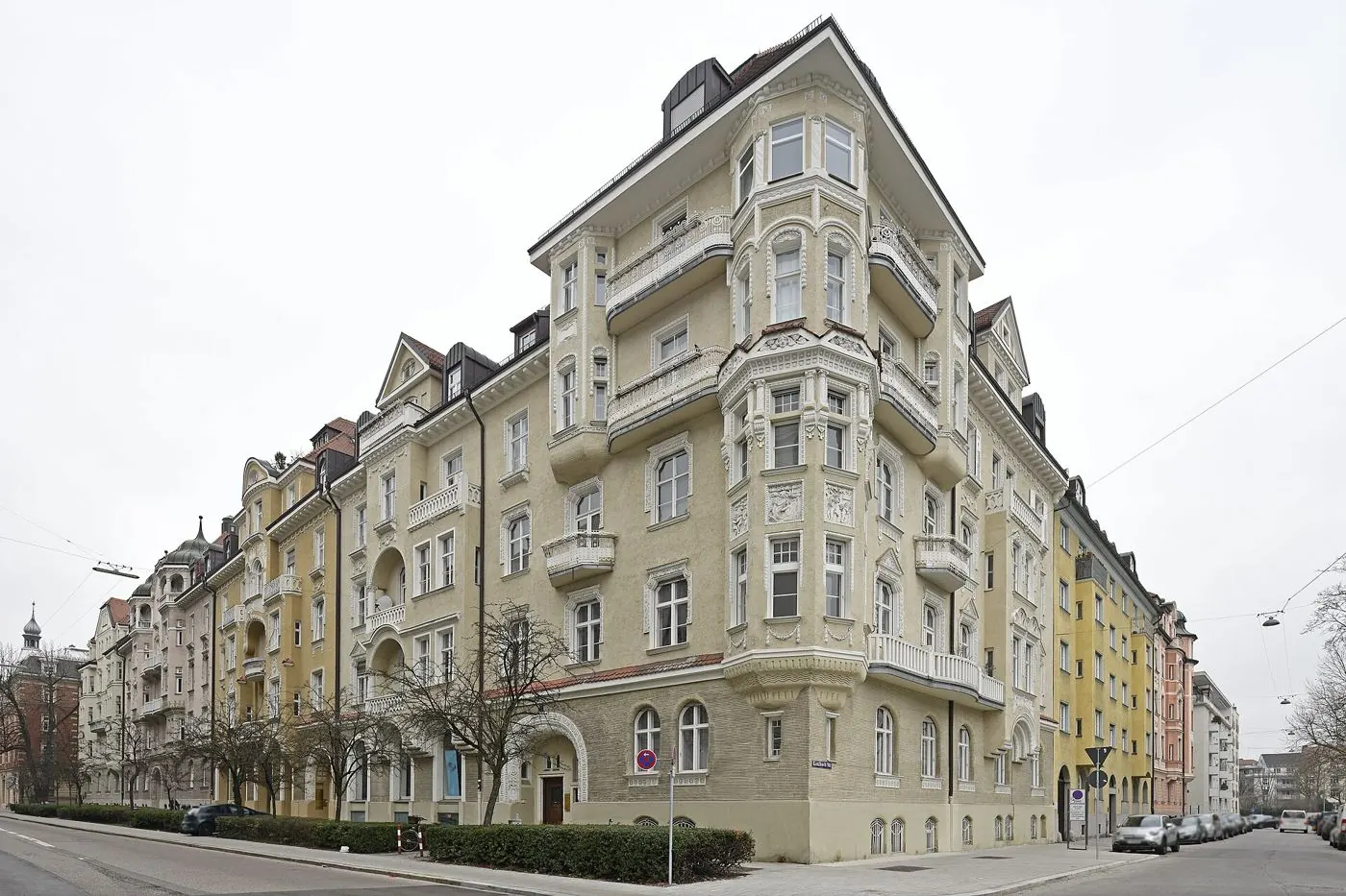 Eckhaus in der Martiusstraße in München-Schwabing